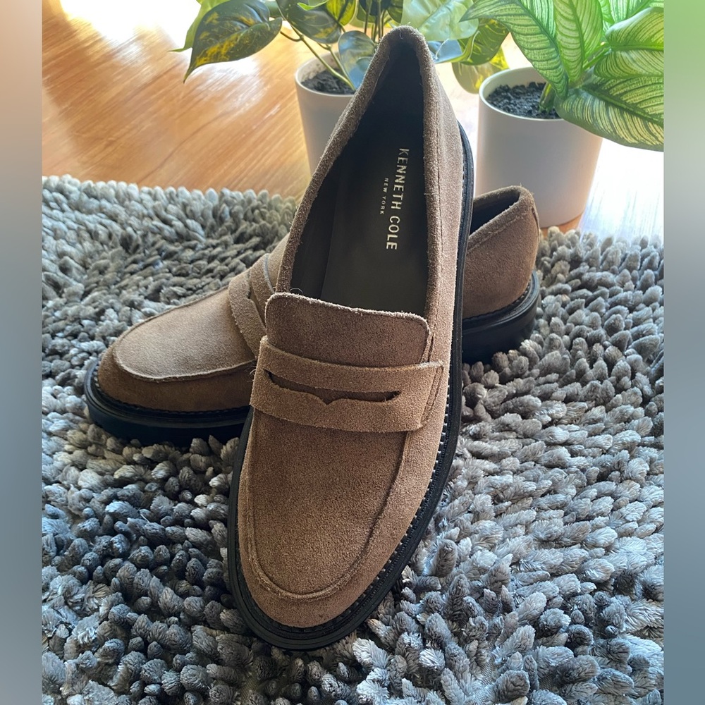 Kenneth Cole NEW YORK WOMENS FATIMA LUG SOLE LOAFERS SIZE 8.5
